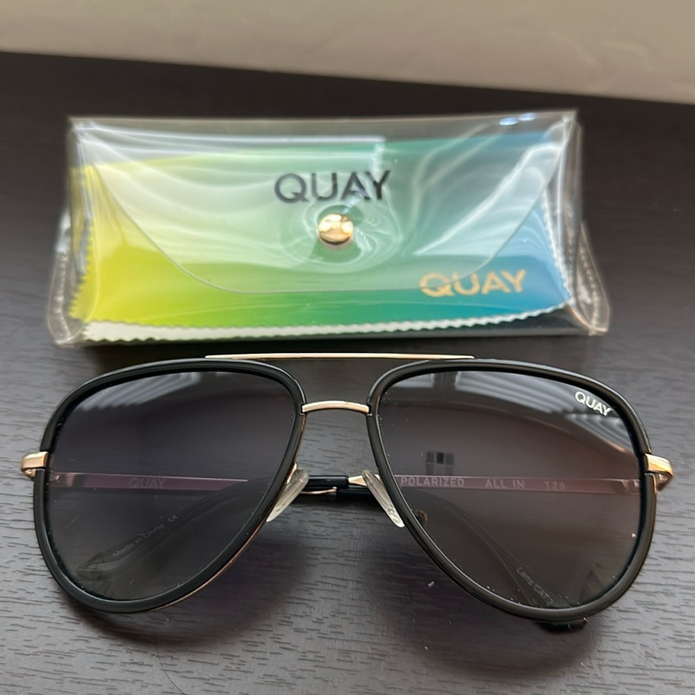 Like new Quay Australia all in black and gold aviator sunglasses